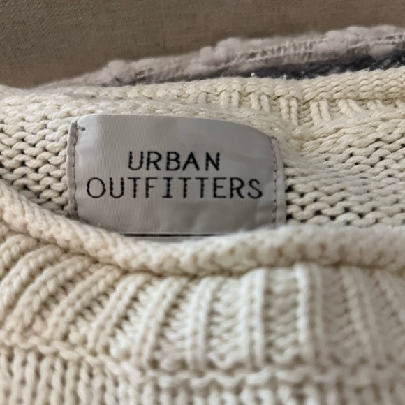 sweater - Picture 2 of 2